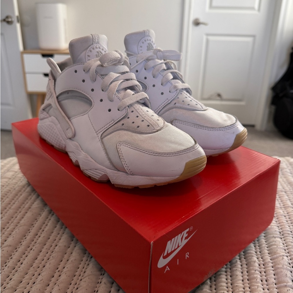 Nike Huaraches ‘Gum Bottom’